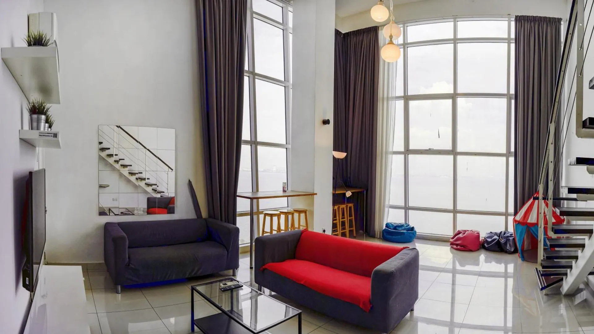 Apartment Maritime Luxury Suite Seaview Sunrise George Town
