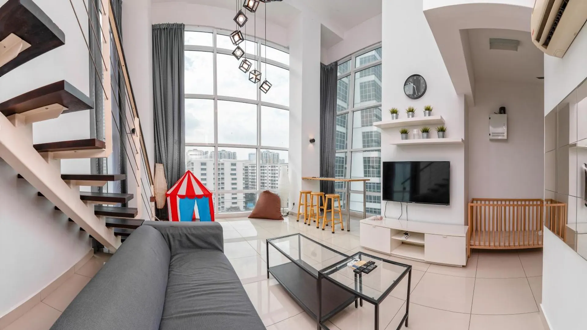 Apartment Maritime Luxury Suite Seaview Sunrise George Town